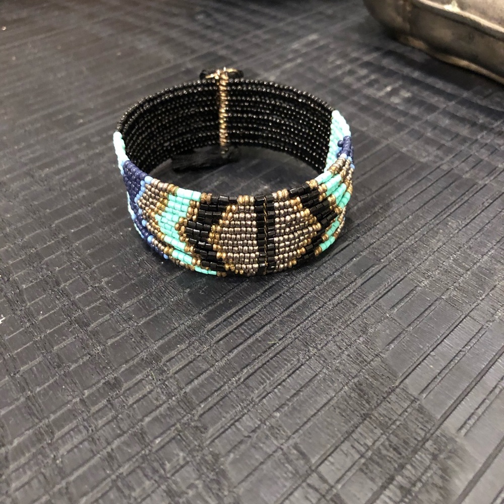 Beaded cuff bracelet - Picture 2 of 4